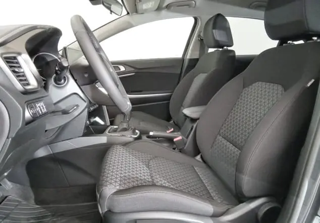 Angebotsdetails Kia Ceed Kia Ceed Silver 1.5 T-GDI 103kW (140PS) 6-Gang Pentametal Metallic