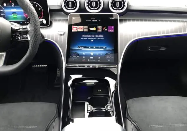 Angebotsdetails Mercedes-Benz C 180 T-Modell Edition AMG-Line Metalliclack sodalithblau