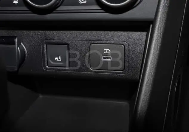 Angebotsdetails Dacia Sandero Stepway Extreme TCe 110 NAVI Perlmutt-Schwarz (Schwarz)