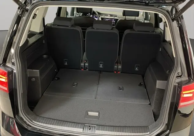 Angebotsdetails Volkswagen Touran Comfortline 1.5 TSI KLIMA NAVI AL Schwarz (Grenadillschwarz Metallic)