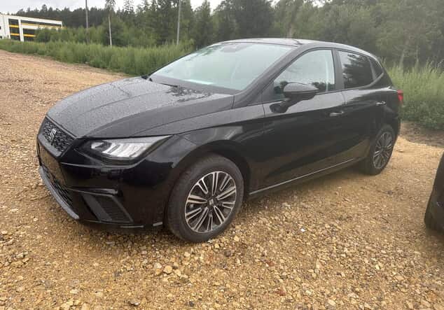 Angebotsdetails Seat Ibiza Seat Ibiza FR Black Edition 1.0 TSI 85 kW (116 PS) 7-Gang-DSG Midnight Schwarz Metallic