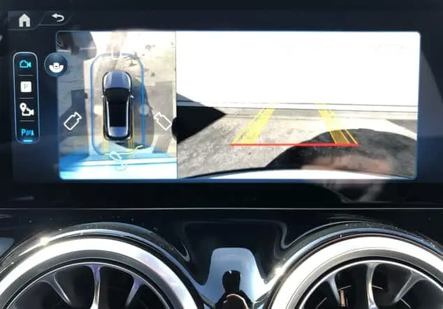 Angebotsdetails Mercedes-Benz GLA 200 AMG-Line ++sofort verfügbar++ Blau-lack spektralblau