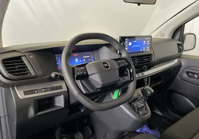 Angebotsdetails Opel Vivaro Opel Vivaro Kastenwagen Standard 2.0 BlueHDi 145 106 kW (145 PS) 6-Gang Merkur Grau Metallic