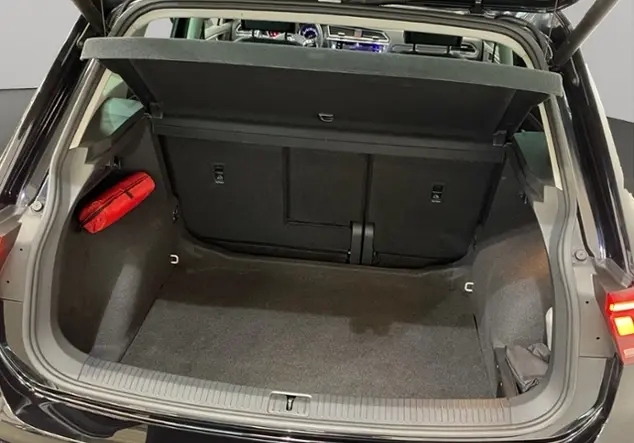 Angebotsdetails Volkswagen Tiguan 1.5 TSI 'IQ.DRIVE' / STANDHEIZUNG /AHK Schwarz (Deep Black Perleffekt)