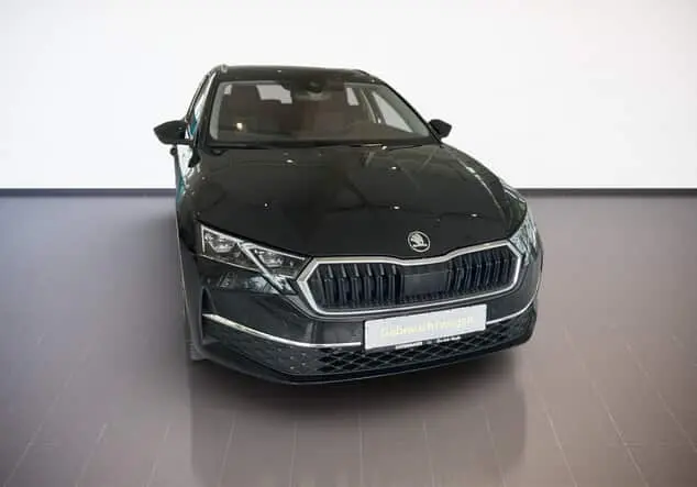 Angebotsdetails Skoda Octavia Combi 2.0TDI 150PS SELECTION AHK.KAMERA.NAVI.SHZG.2xPDC.ACC Schwarz-Magic Perleffekt