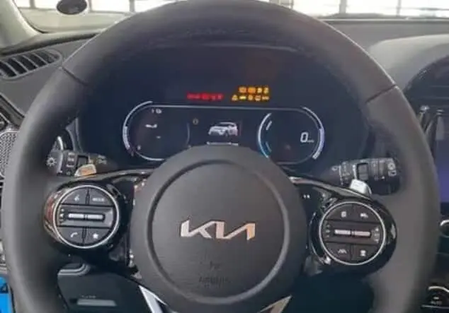 Angebotsdetails Kia Soul eSoul Inspiration Blau / weiß / schwarz