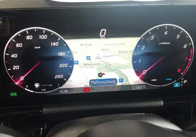 Angebotsdetails Mercedes-Benz GLA 200 ++sofort verfügbar++ Metalliclack mountaingrau