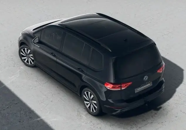 Angebotsdetails Volkswagen Touran Volkswagen Touran Highline R-Line 1.5 TSI 110 kW (150 PS) 7-Gang-DSG Grenadillschwarz Metallic