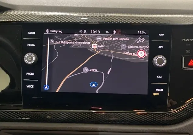 Angebotsdetails Volkswagen Polo 1.0 TSI Life / Schwarz (Deep Black Perleffekt)