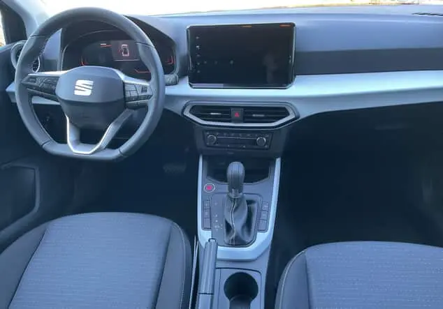 Angebotsdetails Seat Arona Arona Road Edition 1.0 TSI 85 kW (116 PS) 7-Gang-DSG Weiß Metallic, Schwarz Metallic, Grau Metallic