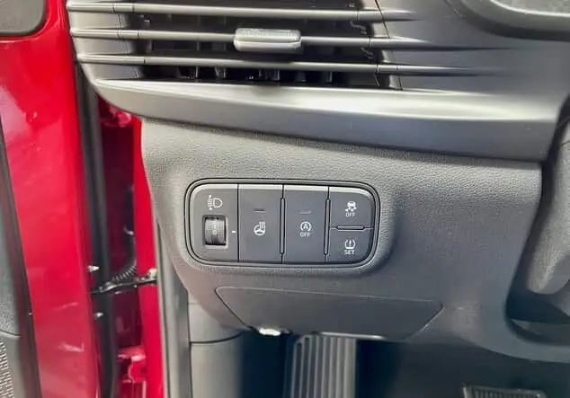 Angebotsdetails Hyundai i20 i20 *PDC*KLIMA*SITZ+LENKRADHEIZ*AUTOMATIK* ROT