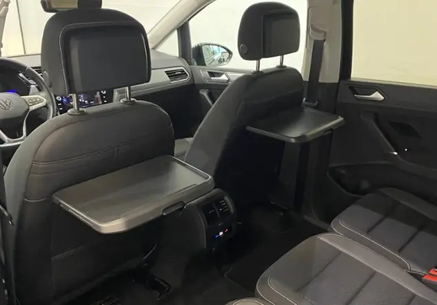 Angebotsdetails Volkswagen Touran 1.5 TSI Active KLIMA NAVI ALU Schwarz (Deep Black Perleffekt)