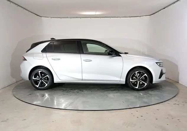 Angebotsdetails Opel Astra Opel Astra GS 1.2 Turbo 96 kW (130 PS) 8-Gang Automatikgetriebe Kristall Silber Metallic