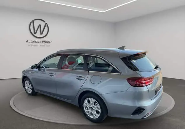 Angebotsdetails Kia Ceed Sportswagon Vision Silber ((CSS) LUNARSILBER MET.)