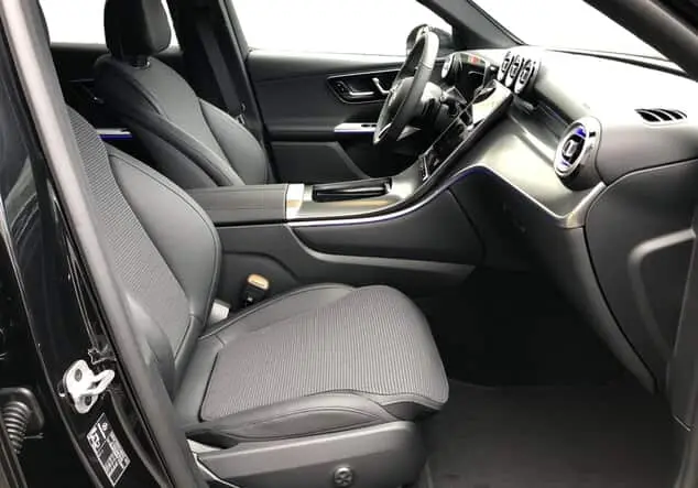 Angebotsdetails Mercedes-Benz GLC 200 4MATIC Schwarz-Lack obsidianschwarz