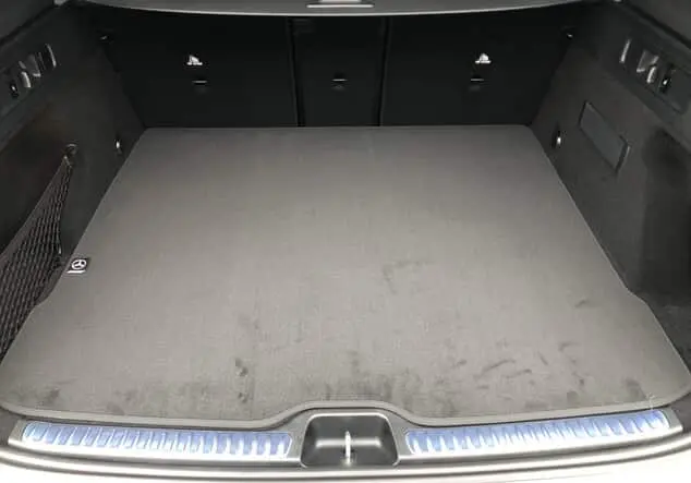 Angebotsdetails Mercedes-Benz GLC 200 4MATIC Silber-Lack hightechsilber