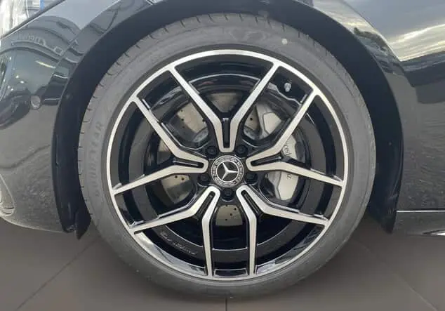 Angebotsdetails Mercedes-Benz C 300 4MATIC T-Modell Metalliclack obsidianschwarz