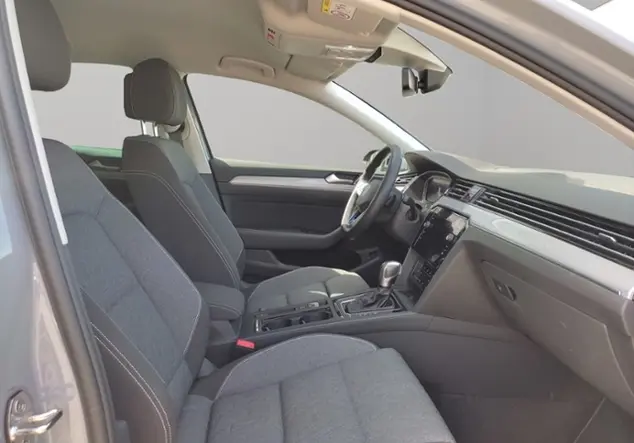 Angebotsdetails Volkswagen Passat Variant GTE Grau (Mondsteingrau)