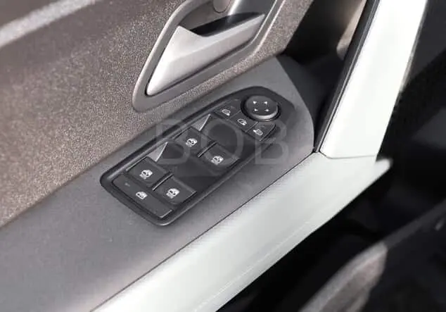 Angebotsdetails Dacia Duster Extreme HYBRID 140 KLIMA BT Perlmutt-Schwarz (Schwarz)