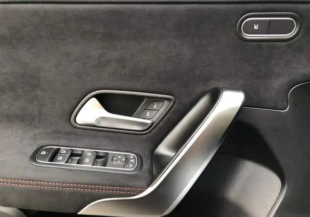 Angebotsdetails Mercedes-Benz A-Klasse 180 ++sofort verfügbar++ Metalliclack hightechsilber