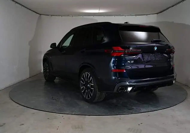 Angebotsdetails BMW X5 BMW X5 40d 259 kW (352 PS) 8-Gang Steptronic xDrive M Carbonschwarz metallic