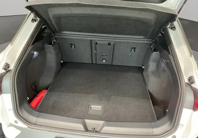 Angebotsdetails Volkswagen ID.4 Pro 82 kWh KLIMA NAVI ALU WeiÃ (GletscherweiÃ Metallic)