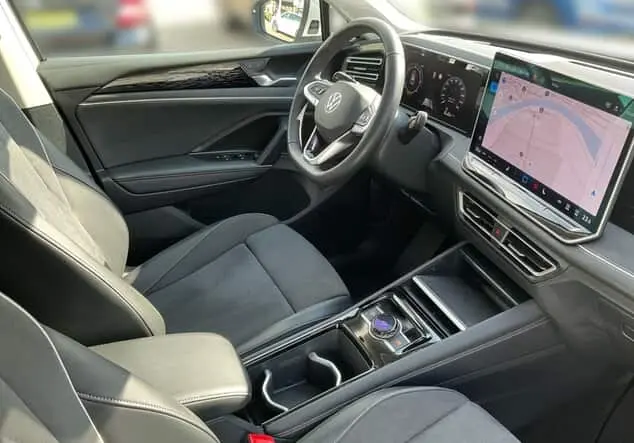 Angebotsdetails Volkswagen Tiguan Tiguan ELEGENCE 4M 2.0TDI 193PS.DSG.MATRIX.NAVI.PANO.AHK.HUD.PDC Oryxweiß Perlmutteffekt