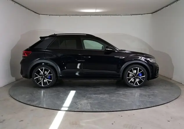 Angebotsdetails Volkswagen T-Roc Volkswagen T-Roc R 2.0 TSI 221 kW (300 PS) 7-Gang-DSG Deep Black Perleffekt