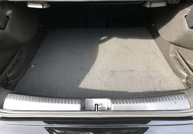 Angebotsdetails Mercedes-Benz CLA 220 4MATIC Coupe Schwarz-lack kosmosschwarz