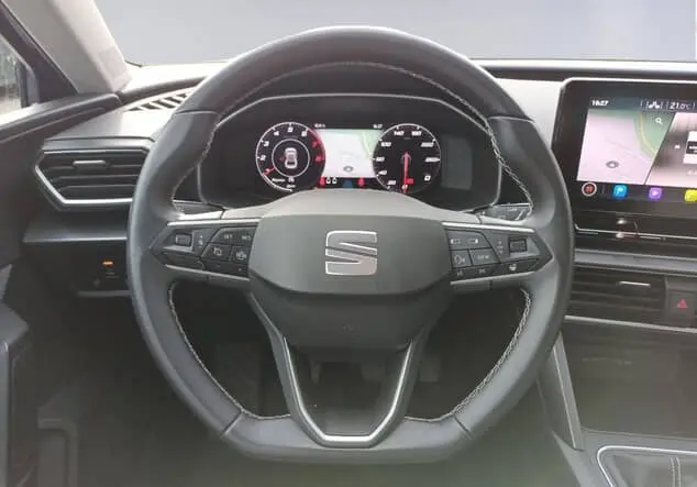 Angebotsdetails Seat Leon 1.0 TSI Style Panorama*Full Link Mystery Blau