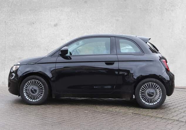 Angebotsdetails Fiat 500e Icon COLORE ESTERNO (Onyx Schwarz)