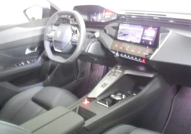 Angebotsdetails Peugeot 308 SW Allure BlueHDi 130 EAT8*NAVI-360° Kamera* Perla Nera Schwarz