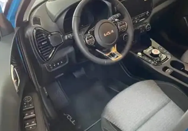 Angebotsdetails Kia Soul eSoul Inspiration Blau / weiß / schwarz