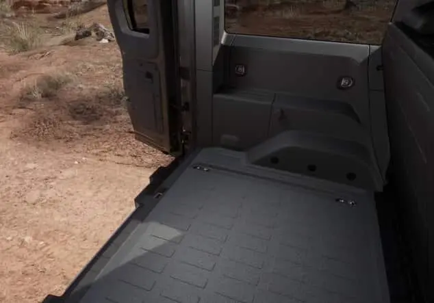 Angebotsdetails INEOS Grenadier Station Wagon | Trialmaster | Schnorchel | | CarPlay Schwarz