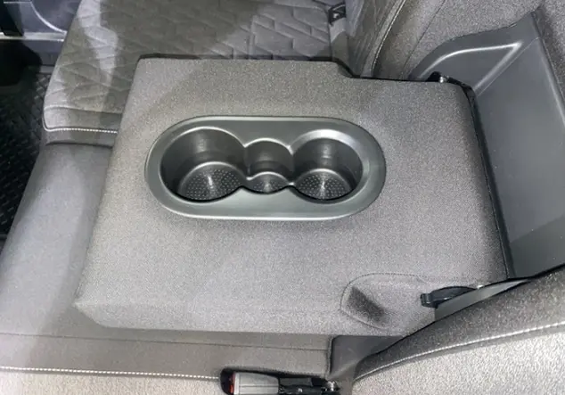 Angebotsdetails Volkswagen Tiguan Allspace 1.5 TSI Move / 7-Sitzer Grau (Platium Grey Metallic)