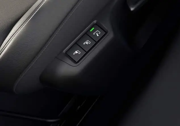 Angebotsdetails Opel Mokka Opel Mokka-e Elektro 115.00 kW (156 PS) Kontrast Grau Metallic