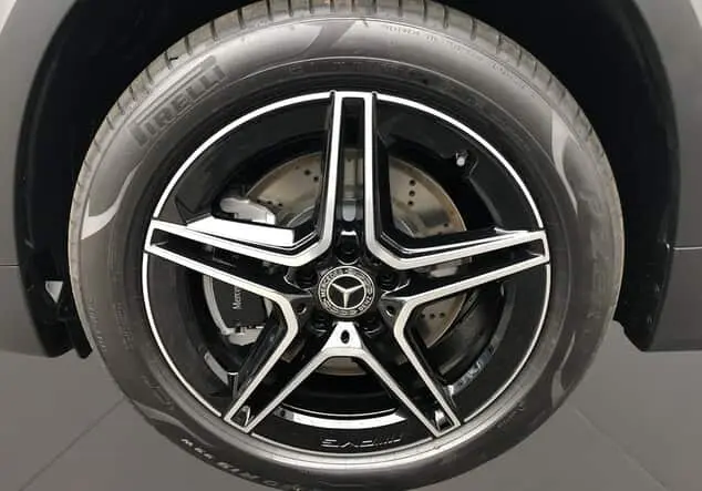 Angebotsdetails Mercedes-Benz GLB 220 d 4MATIC ++sofort verfügbar++ Graulack mountaingrau