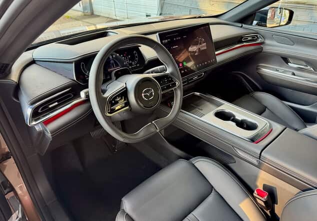 Angebotsdetails Mazda 6E 6e 258PS TAKUMI*LEDER-S*PANO MELTING COPPER M