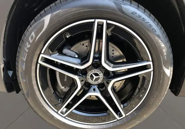 Angebotsdetails Mercedes-Benz GLB 200 d 4MATIC ++sofort verfügbar++ Graulack mountaingrau