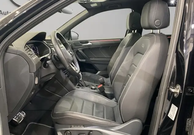 Angebotsdetails Volkswagen Tiguan Allspace 2.0 TDI 4Motion R-Line 'Blac Schwarz (Deep Black Perleffekt)