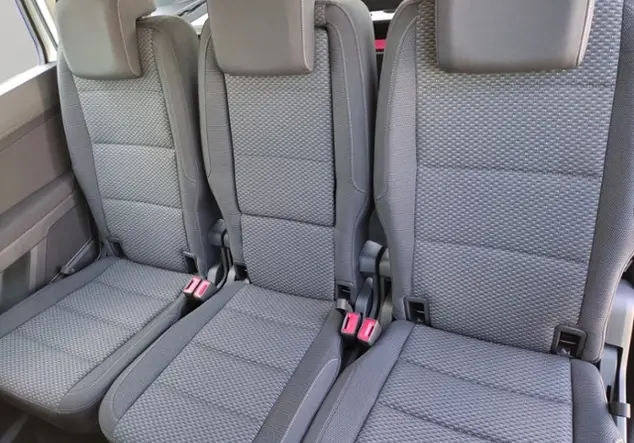 Angebotsdetails Volkswagen Touran Comfortline 1.5 TSI Silber (Ivory Silver metallic)
