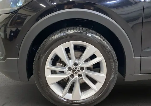 Angebotsdetails Volkswagen T-Cross 1.0 TSI Goal / Schwarz (Deep Black Perleffekt)