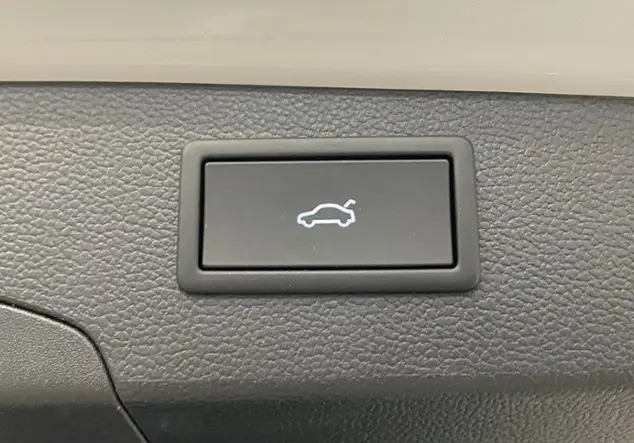 Angebotsdetails Volkswagen Passat Variant B9 1.5 TSI eHybrid Business Weià (Oryxweià Perlmutteffekt)