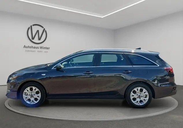 Angebotsdetails Kia Ceed Sportswagon 1,5 T-GDI Vision Komf. Kli Grau ((H8G) DARK PENTA METAL M)