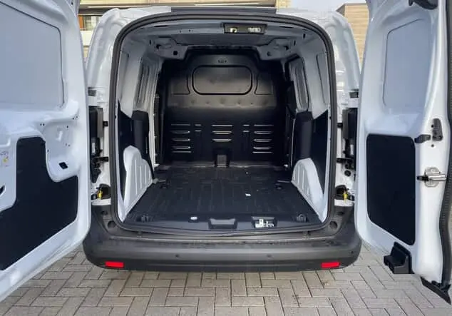 Angebotsdetails Ford Transit Courier Trend*AppLink*PDC*Klima* Frost Weiß