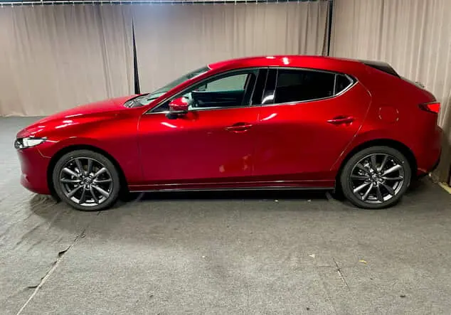 Angebotsdetails Mazda 3 3 150PS EXCLUSIVE*DRIVER+DESIGN* rot