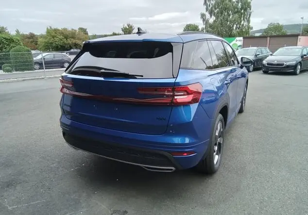 Angebotsdetails Skoda Kodiaq Skoda Kodiaq Sportline 2.0 TDI 142 kW (193 PS) 7-Gang-DSG Race-Blau Metallic