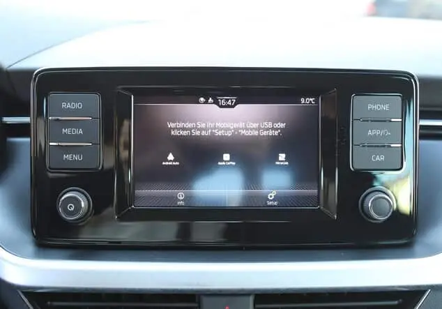 Angebotsdetails Skoda Kamiq 1.0 TSI Ambition *PDC*AHK*SHZ* Graphite Grau Metallic