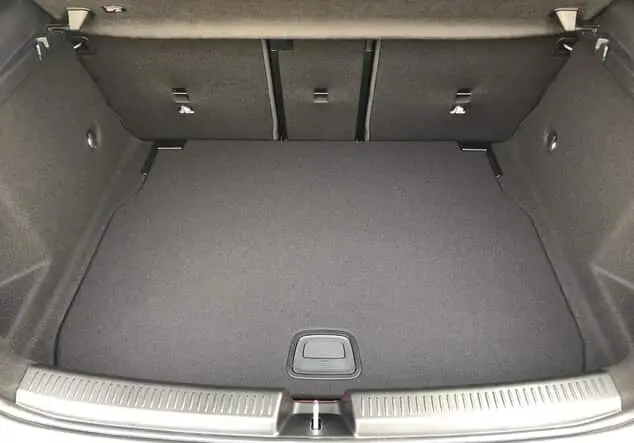 Angebotsdetails Mercedes-Benz A-Klasse 180 ++sofort verfügbar++ Metalliclack hightechsilber