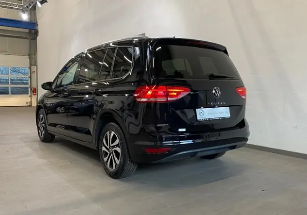 Angebotsdetails Volkswagen Touran 1.5 TSI Active KLIMA NAVI ALU Schwarz (Deep Black Perleffekt)